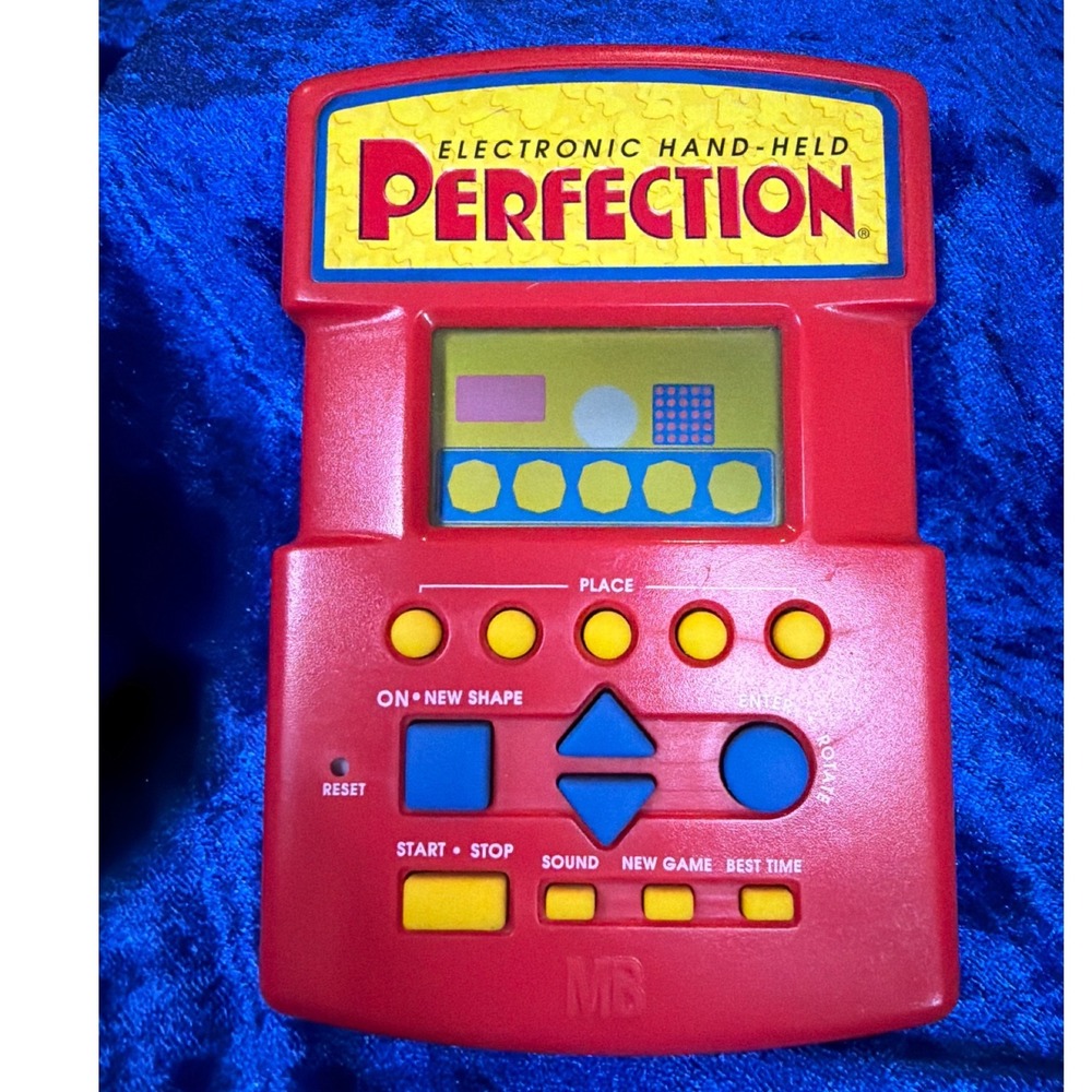 Vintage 1996 Milton Bradley Electronic Hand-Held Perfection Game Red 4788 Retro